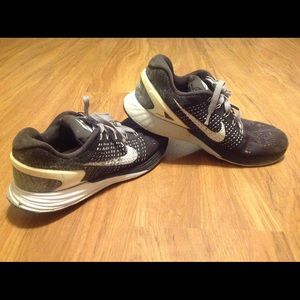 Nike lunarglide 7 black white shoes for men, size 10.5